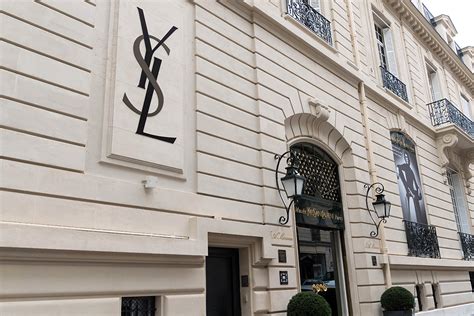 yves saint laurent kunstwerke|yves saint laurent france.